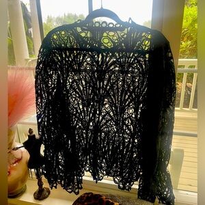 Lovely lace sheer blouse. Sexy and Stylish. XL